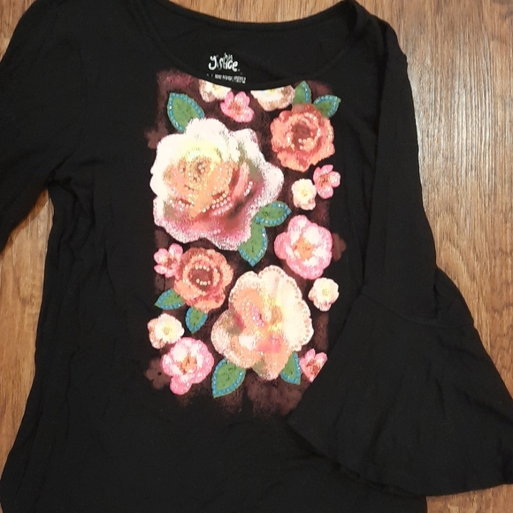 Flowred shirt with Bell sleeves size 10 Justice - Picture 1 of 3